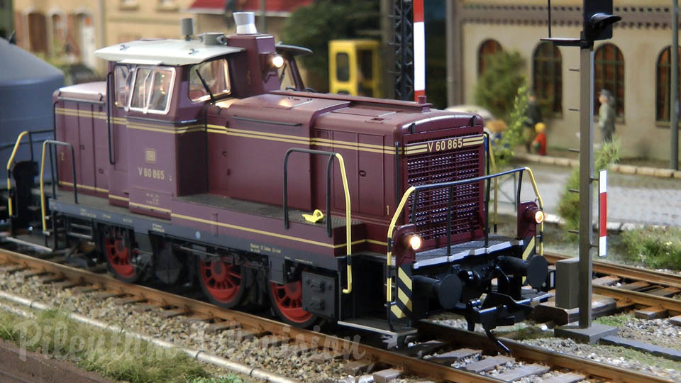 Diesel locomotive in O scale with sound