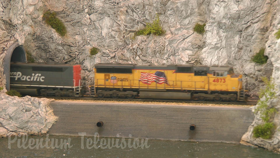 Very long freight train in HO scale