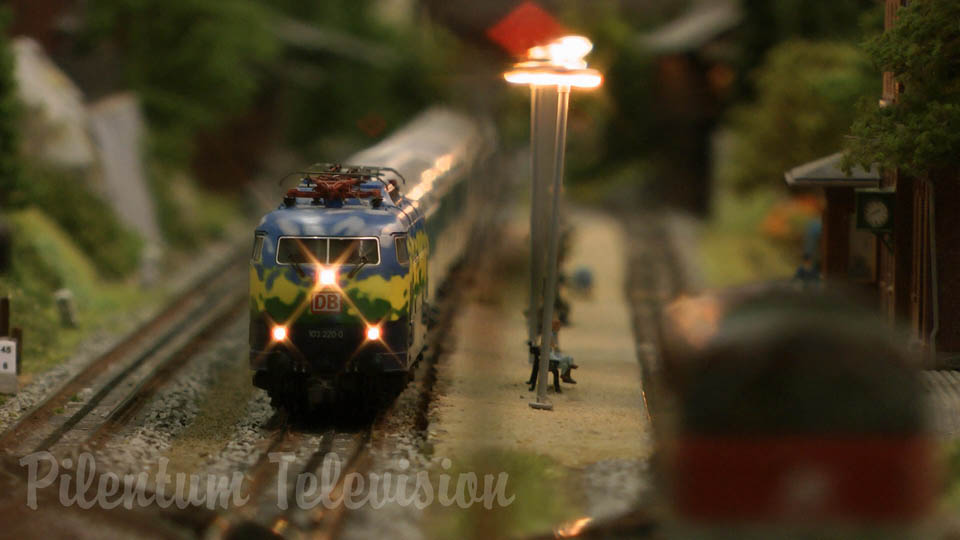 Exposição Ferroviária na Alemanha - Modelos de comboios por Märklin, Fleischmann e Roco