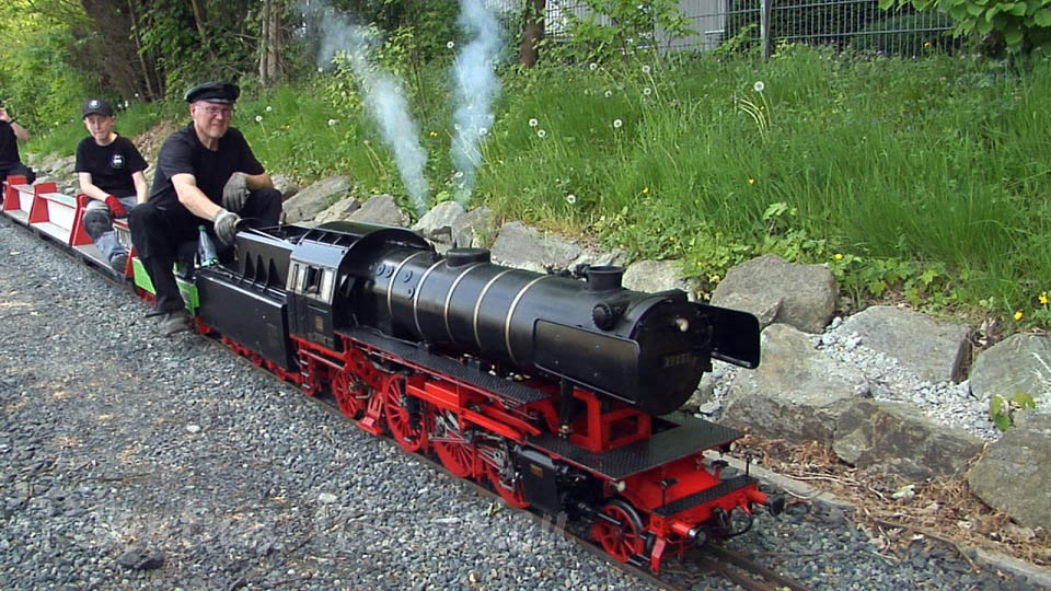The $ 30,000 Live Steam Locomotive 7 1/4 Inch Gauge Model Railway
