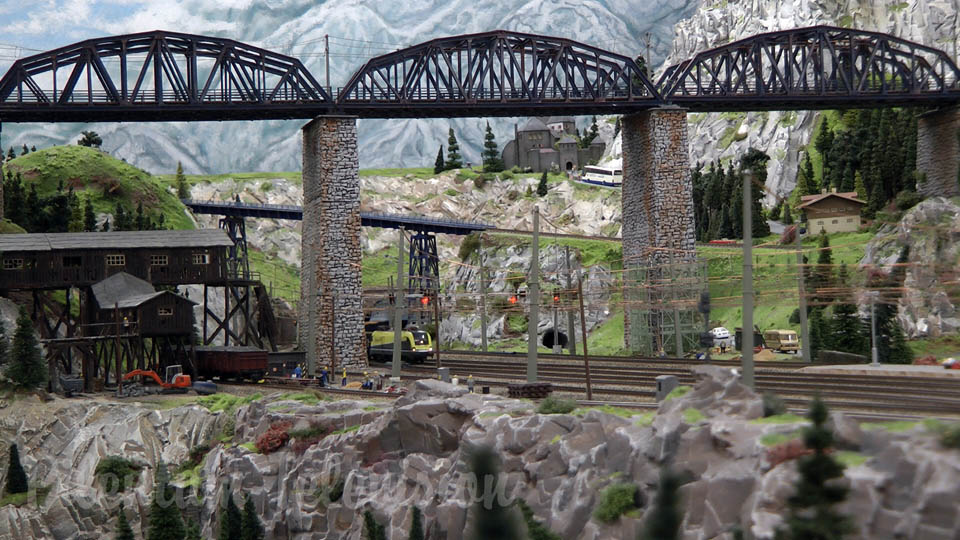 Model kereta api di Austria: Temukan keindahan lanskap pegunungan Alpen ini