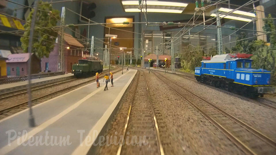 Cesta v kabině vlaku: Německá modelová železnice v měřítku H0