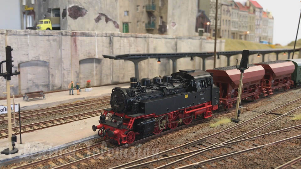 模型制作的杰作。东德的HO比例铁路模型。