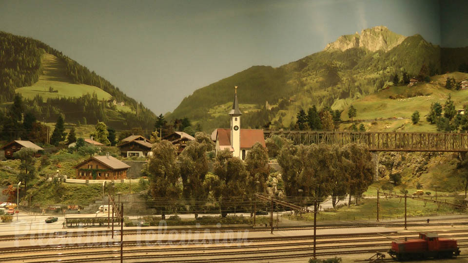 Фантастический железнодорожный музей в Швейцарии - Chemins de fer du Kaeserberg