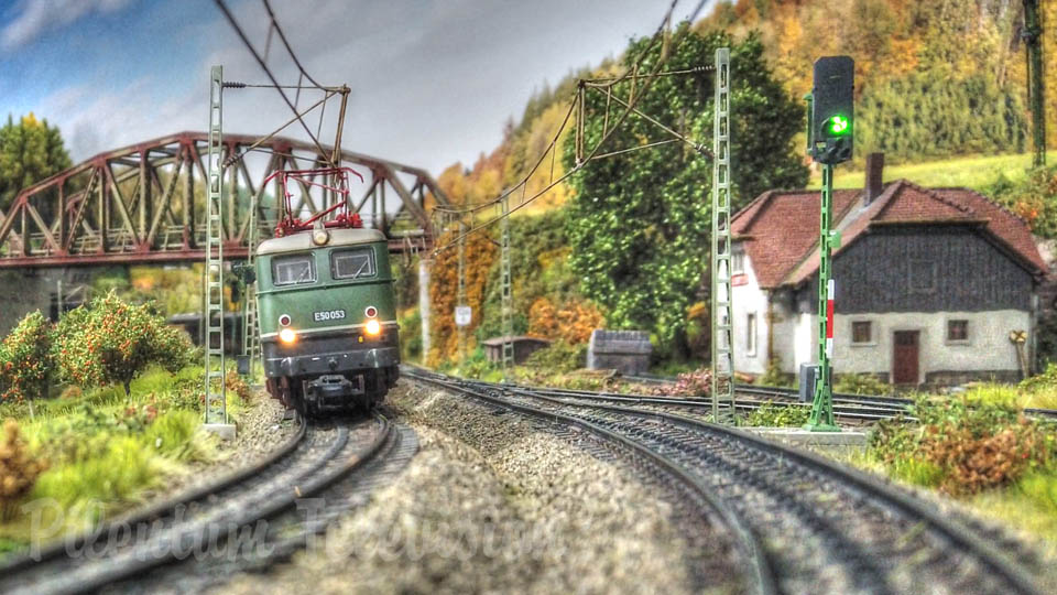 Одна из самых необычных немецких модельных железных дорог в масштабе 1/87