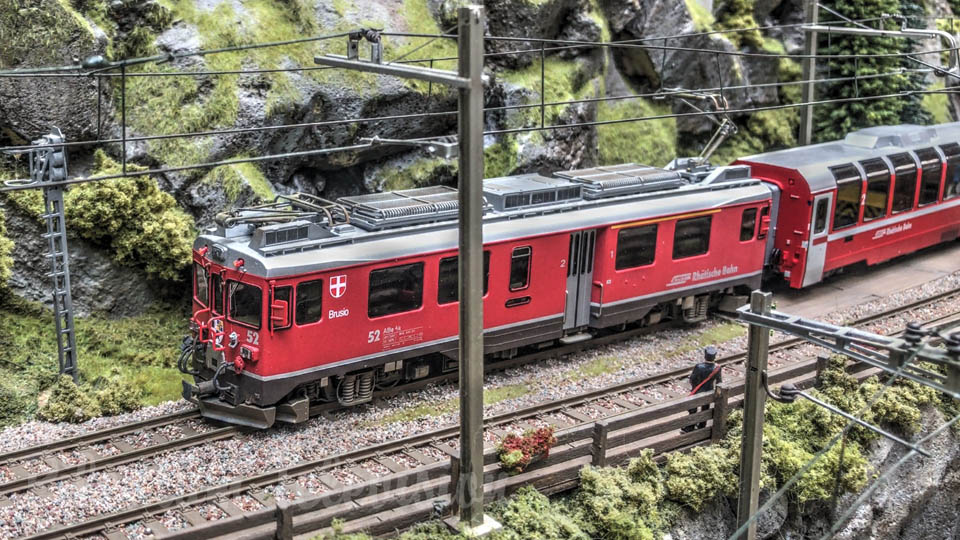 Modelltåg i skala HO i Schweiz: Brian Rodhams vackra Schweiziska modelljärnväg