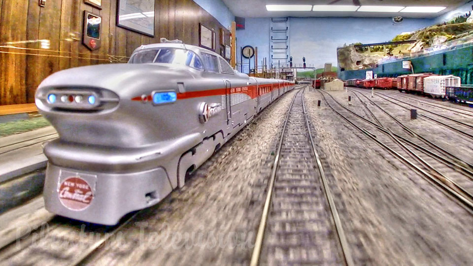 Modelltåg - En av de mest pittoreska och största modelljärnvägsanläggningarna i USA