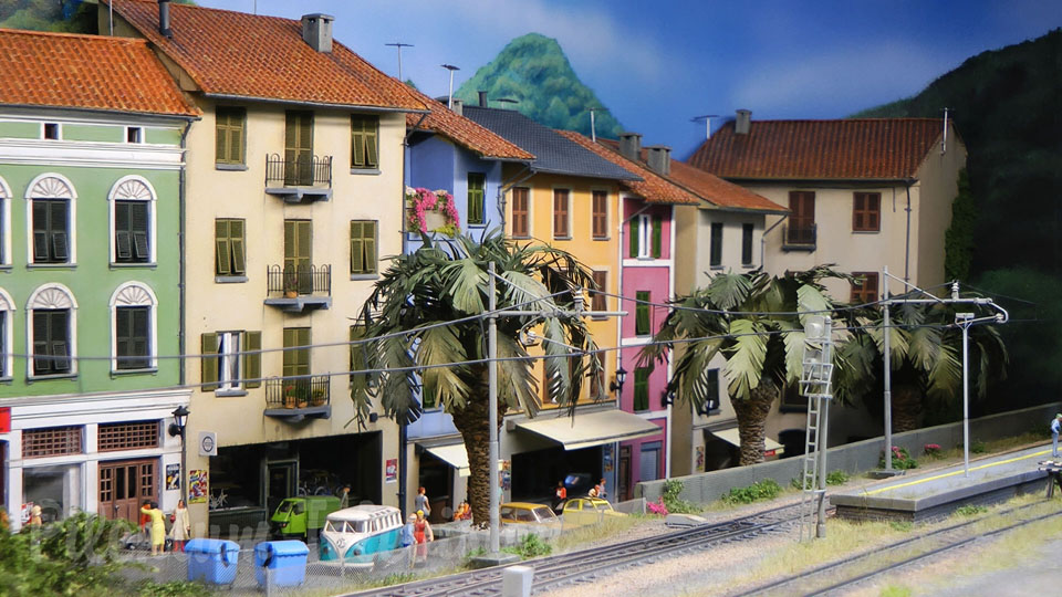 Diorama da ferrovia da Itália - Maquete de comboio de ACME e Rivarossi construída por Maurice Kleverwal