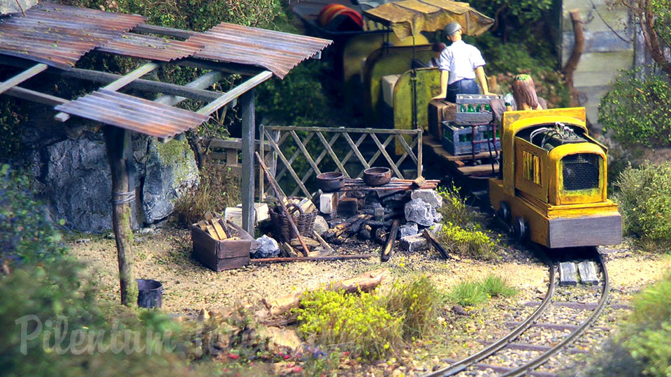 One of the most beautiful model train layouts of field railways - 1/35 diorama of trench railways